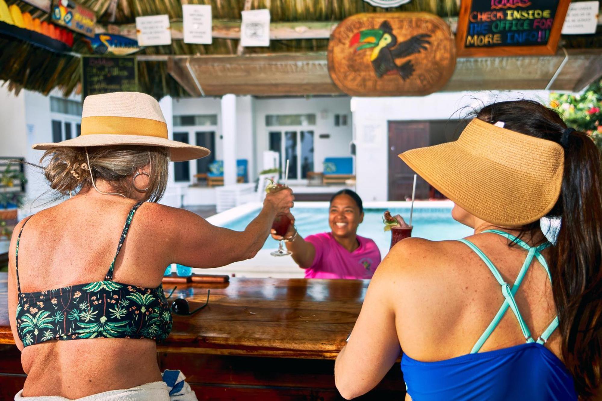 Ocean Breeze Hotel Placencia Bagian luar foto