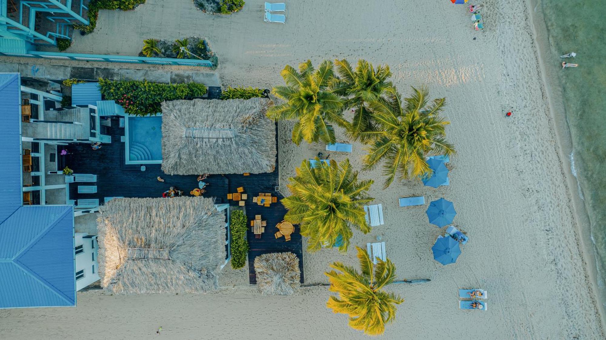 Ocean Breeze Hotel Placencia Bagian luar foto