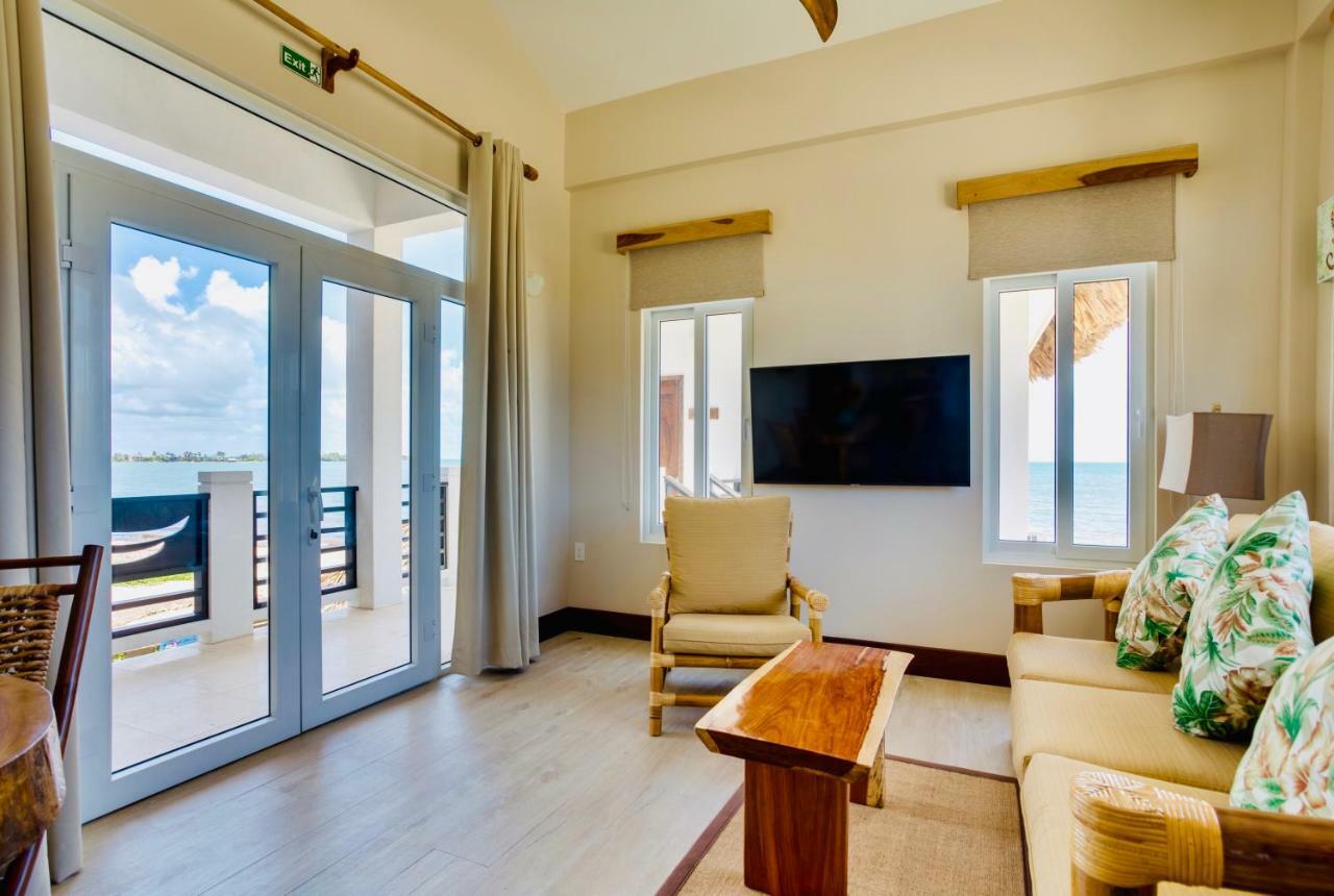Ocean Breeze Hotel Placencia Bagian luar foto