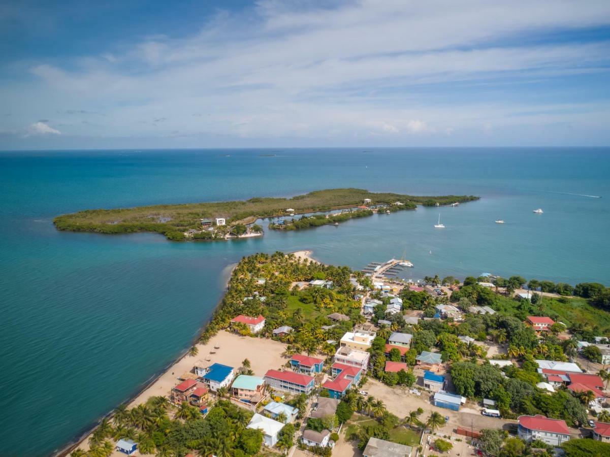 Ocean Breeze Hotel Placencia Bagian luar foto