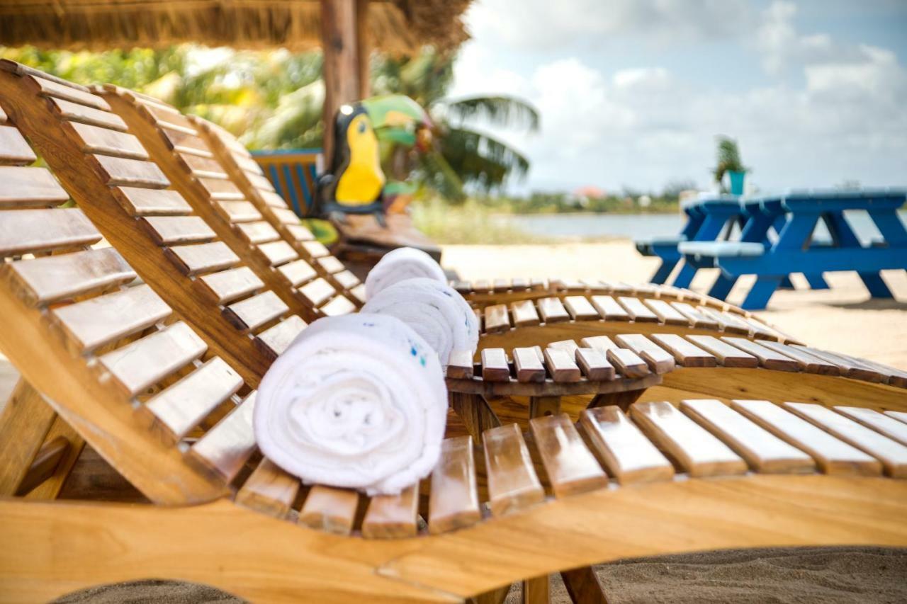 Ocean Breeze Hotel Placencia Bagian luar foto