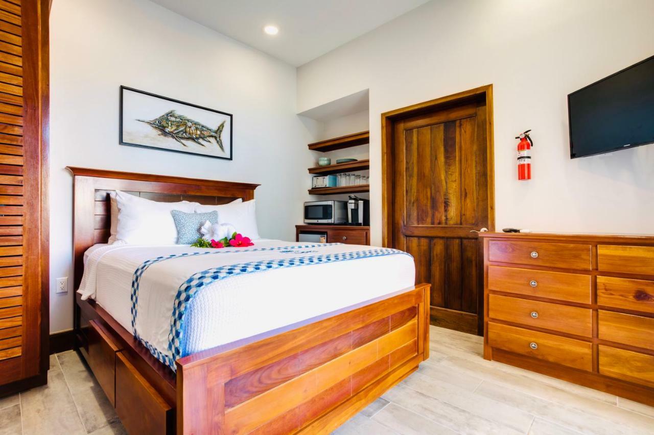 Ocean Breeze Hotel Placencia Bagian luar foto